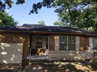 1109 Oak Ridge Dr, Denison, TX 75020
