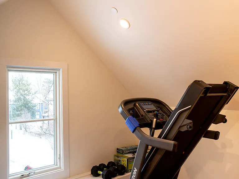 569 Linwood Ave #2 — Photo 31