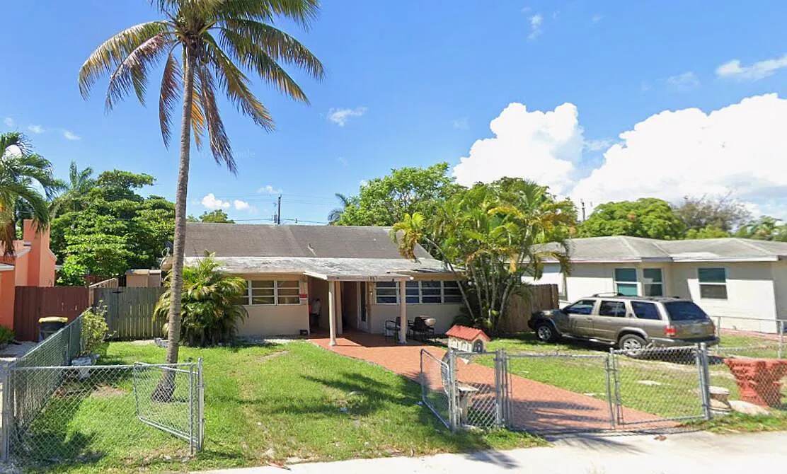 2 bed, 1.0 bath, 1283 sqft, $1,800 — Photo 1