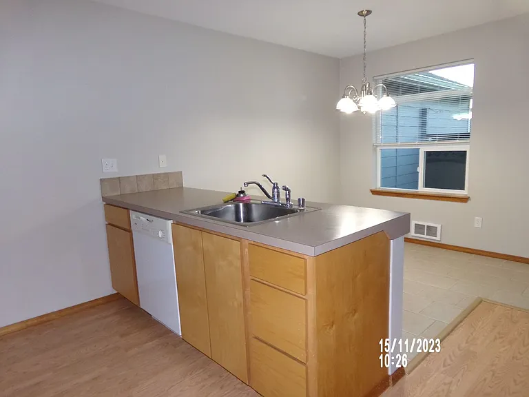 1030 Mount Olympus Ave SE — Photo 6