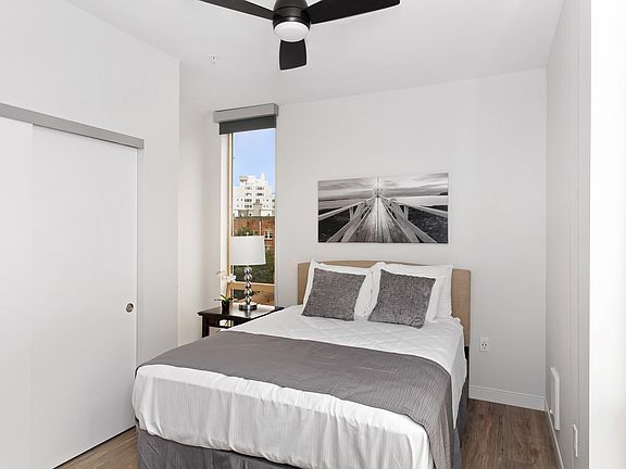 2nd image of 601 E Pike St Unit 408