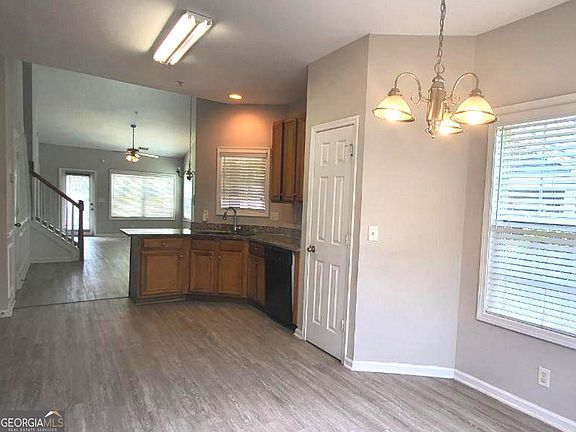 3rd image of 126 Granite Way