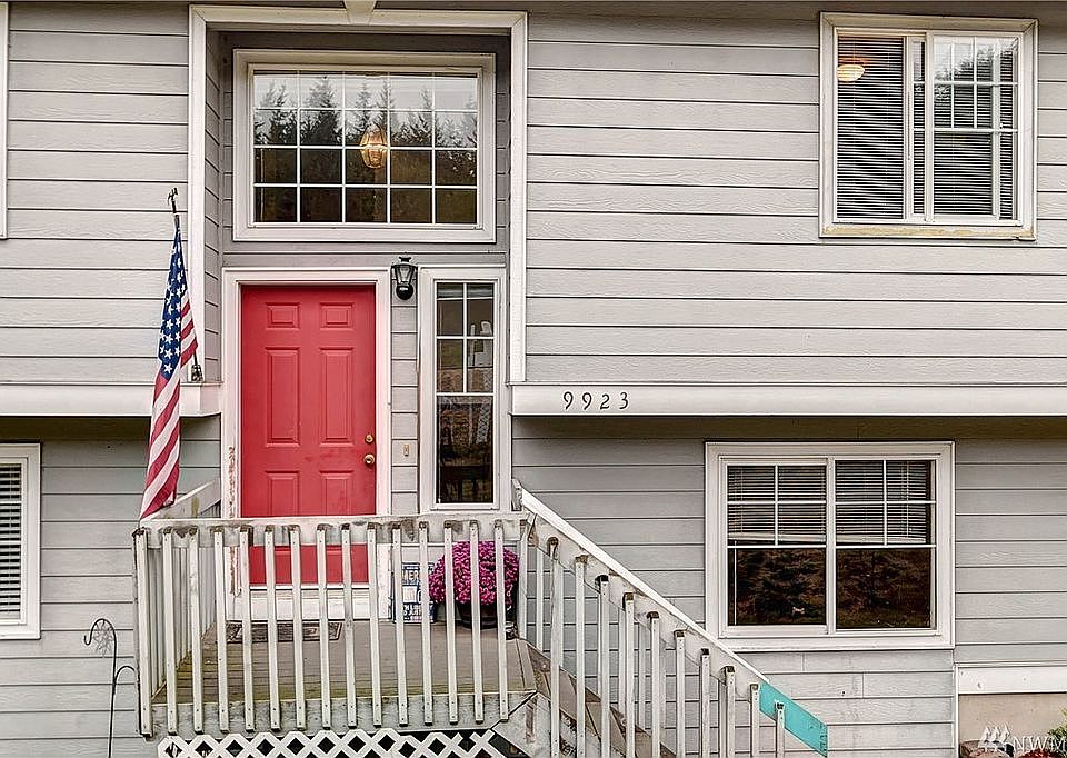 1st image of 9923 Marine Dr