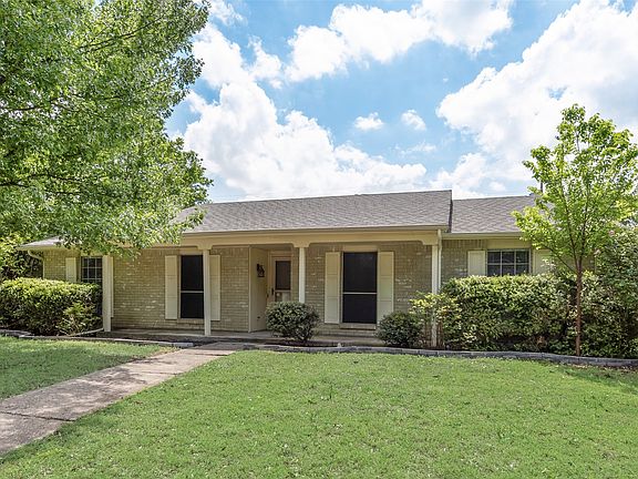 2nd image of 936 Mossvine Dr