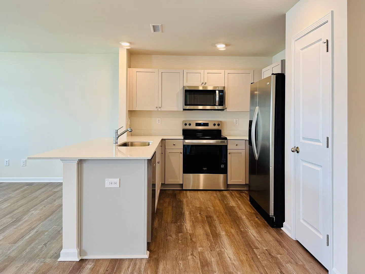 New Construction with Amazing Amenities — Photo 2