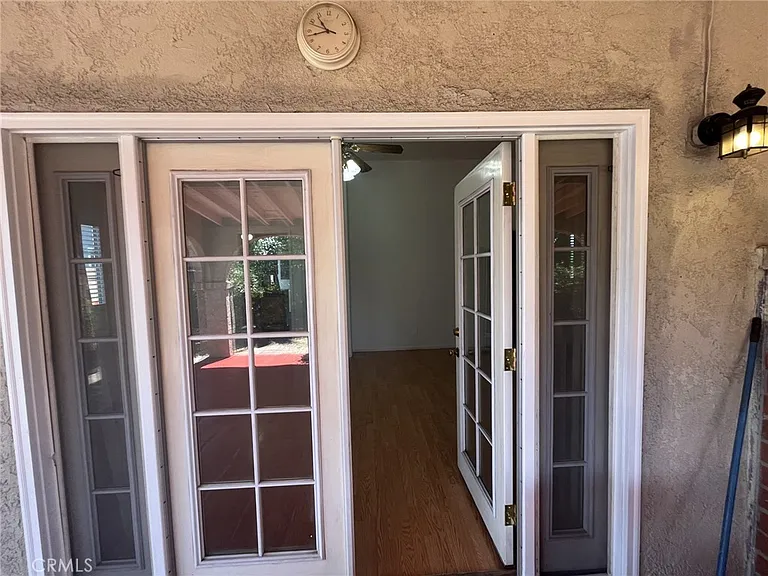 536 Sandsprings Dr — Photo 25