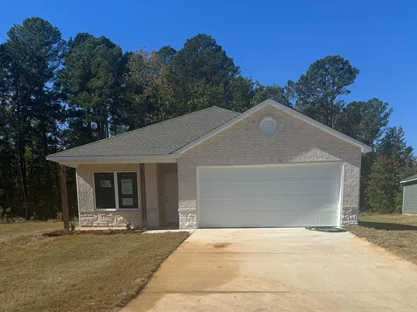 8120 Chesapeake Trl, Bauxite, AR 72011
