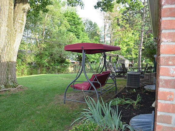 4th image of 1702 Collinspark Ct