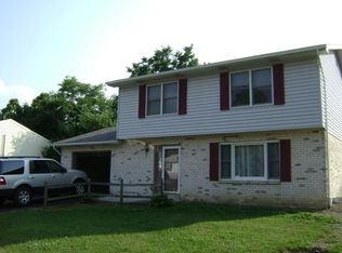 2722 Keystone Dr, Harrisburg, PA 17112