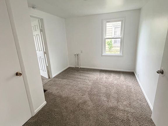 5th image of 1020 E Wheeler St