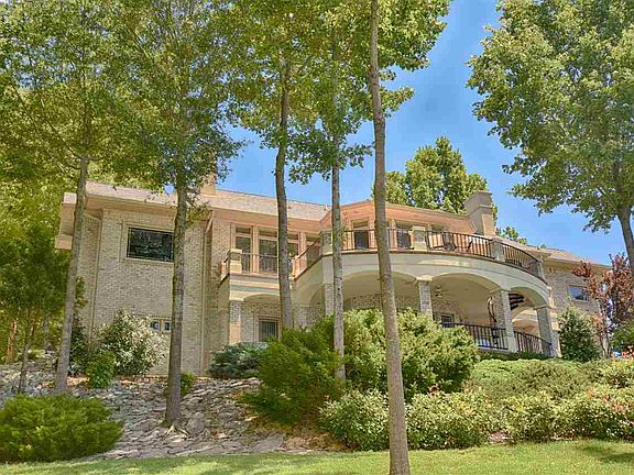 4th image of 387 Pollard Cir