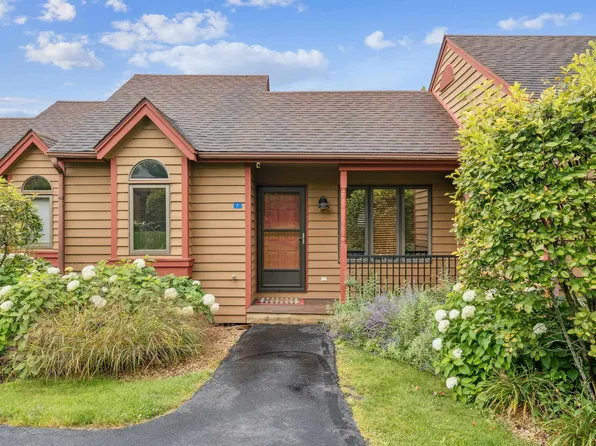 7 Oak Glen Dr, Galena, IL 61036