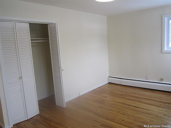 4th image of 4 Parker Ln