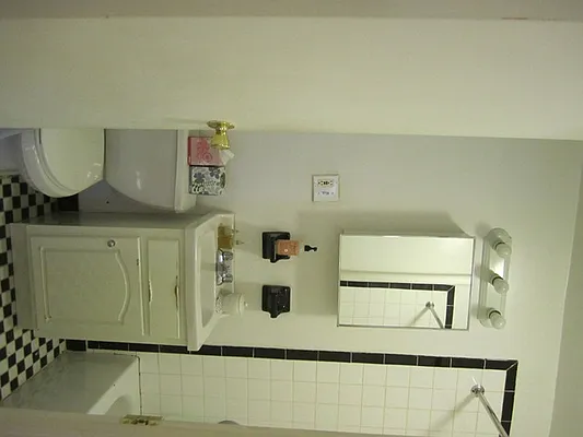 Rented by DSA Realty | media 28