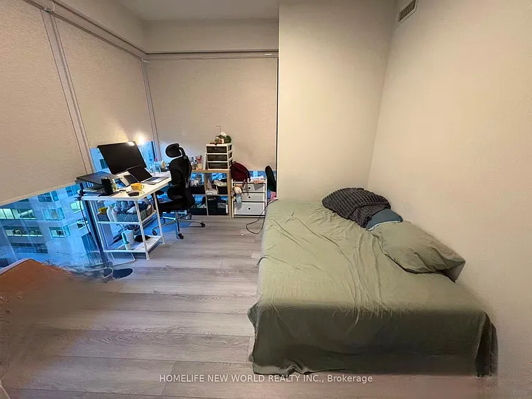 8 Cumberland St #2406 — Photo 5