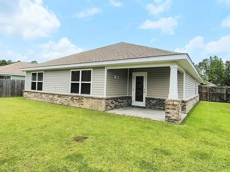 Eastland Cir — Photo 18