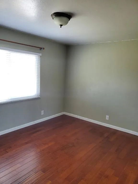 213 W Norwich Dr — Photo 4