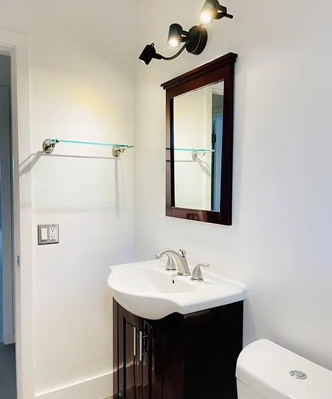 405 N Marengo Ave #5 — Photo 44