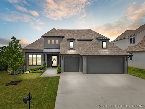 733 W 110th St S, Jenks, OK 74037