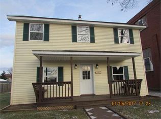 30-32 Danis St, Mill Hall, PA 17751