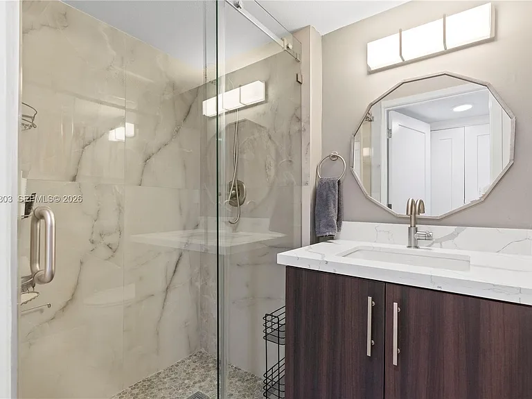 3600 Mystic Pointe Dr #306 — Photo 6