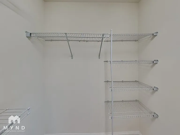 1546 Cedar Tree Dr — Photo 9