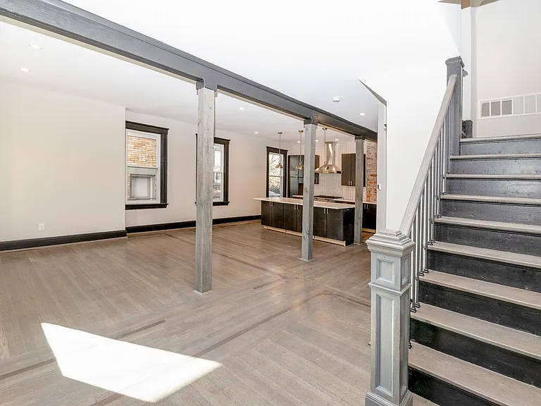 3059 Cleinview Ave — Photo 2