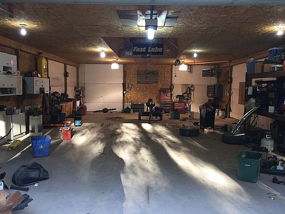 Garage/work shop  