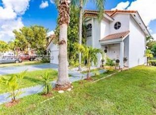 8909 SW 108th Circle Ct, Miami, FL 33176