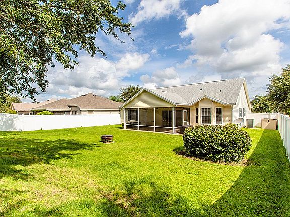 5th image of 12033 NE 51st Cir