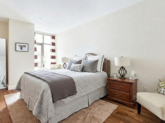 5th image of 217 51st Ave APT 621