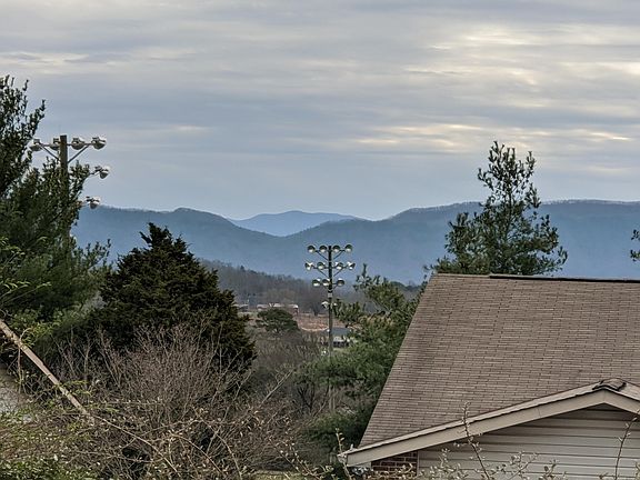 5th image of 110 Newell Village Dr