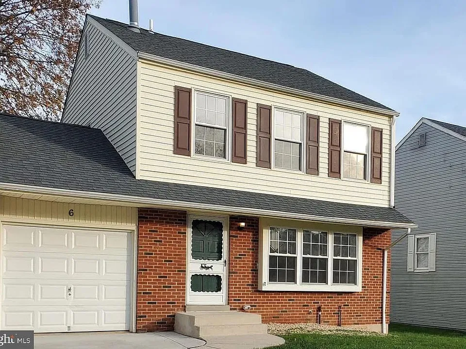 6 Clarion Ct