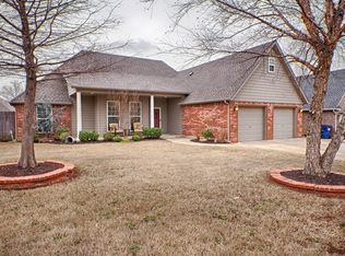 324 E Charlotte Ter, Mustang, OK 73064