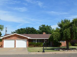 2037 College Ave, Levelland, TX 79336