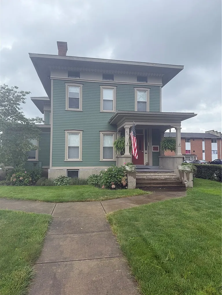 2 bed, 1.0 bath, 650 sqft, $1,000 — Photo 1