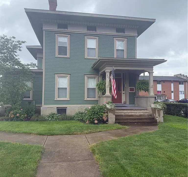 507 W Water St