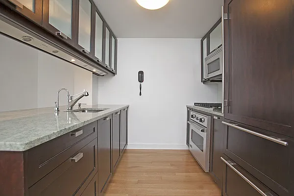 Rented by Nest Seekers International | media 12