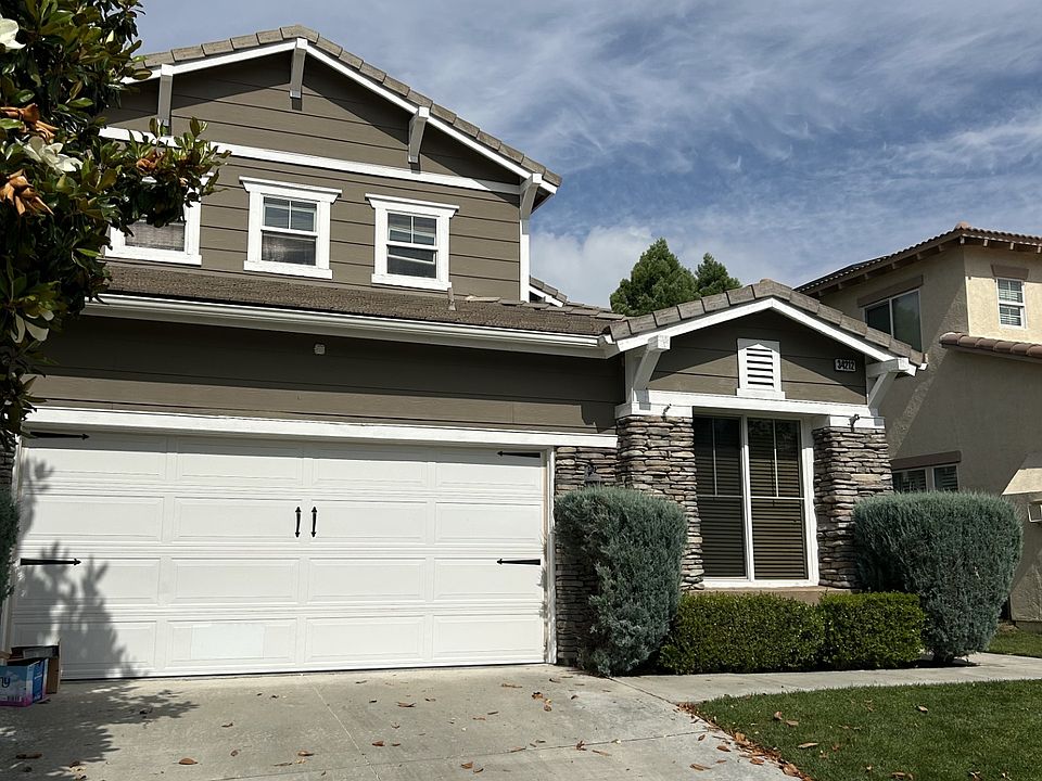 2nd image of 34212 Pinehurst Dr