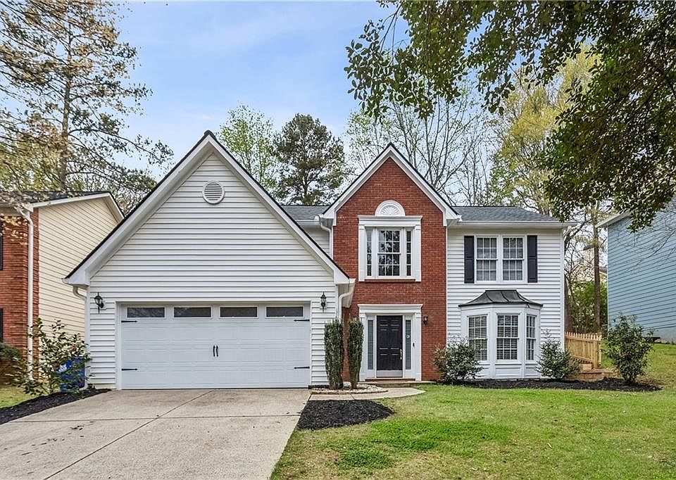 1st image of 52 Bridle Ln