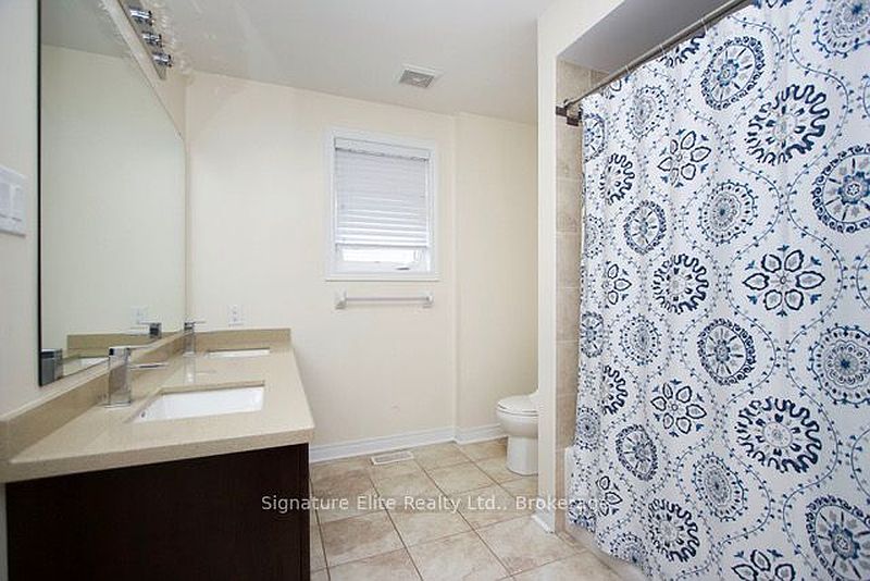 Ajax House for rent - 4 Bedrooms — photo 25