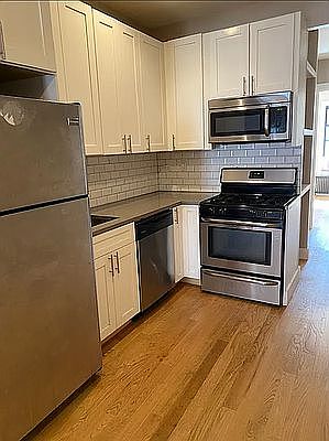 5th image of 1462 2nd Ave APT 5S