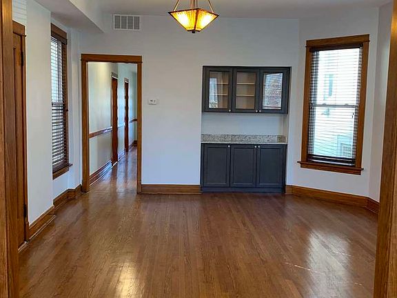 3rd image of 3853 N Damen Ave #2