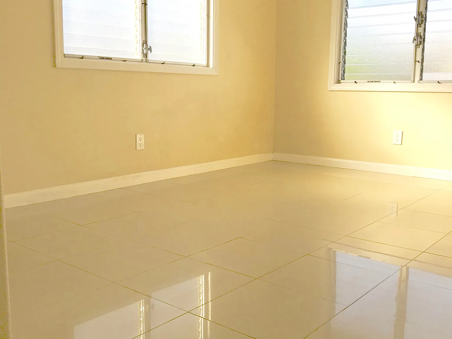2 bed, 750 sqft, $2,200 — Photo 3