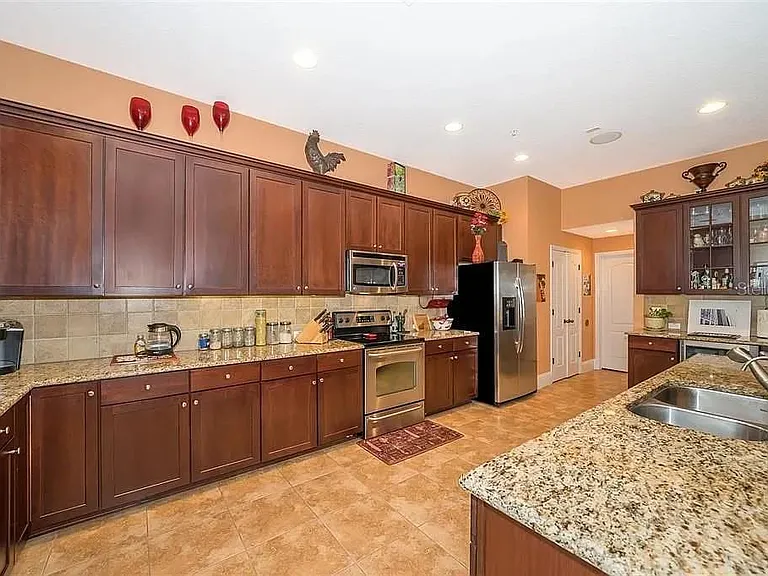 5310 Horton Ln — Photo 11