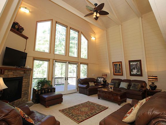 2nd image of 297 Snow Flake Dr #A