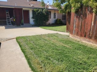 1206 S Giddings St, Visalia, CA 93277
