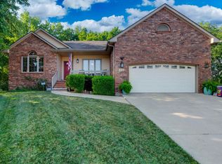813 E Southcrest Ct, Derby, KS 67037