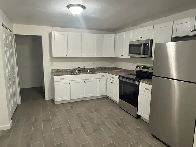 FGH: W Michigan Dr 143 - 2 — Photo 4