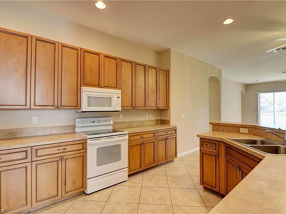 3rd image of 3024 Lake Butler Ct